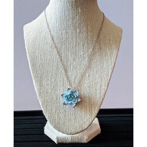 Beautiful Flower Necklace Silver